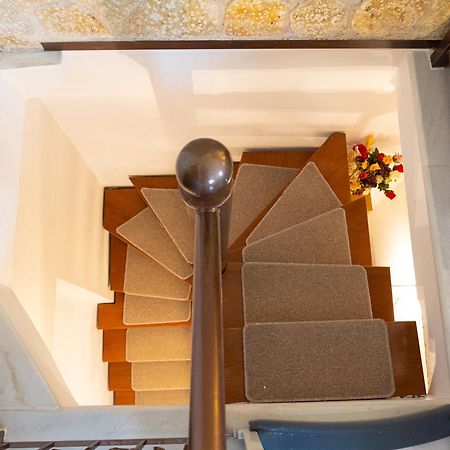 Avgerinos Ηome Breakfast Basket Complimentary Villa อัมฟิเกลีย ภายนอก รูปภาพ