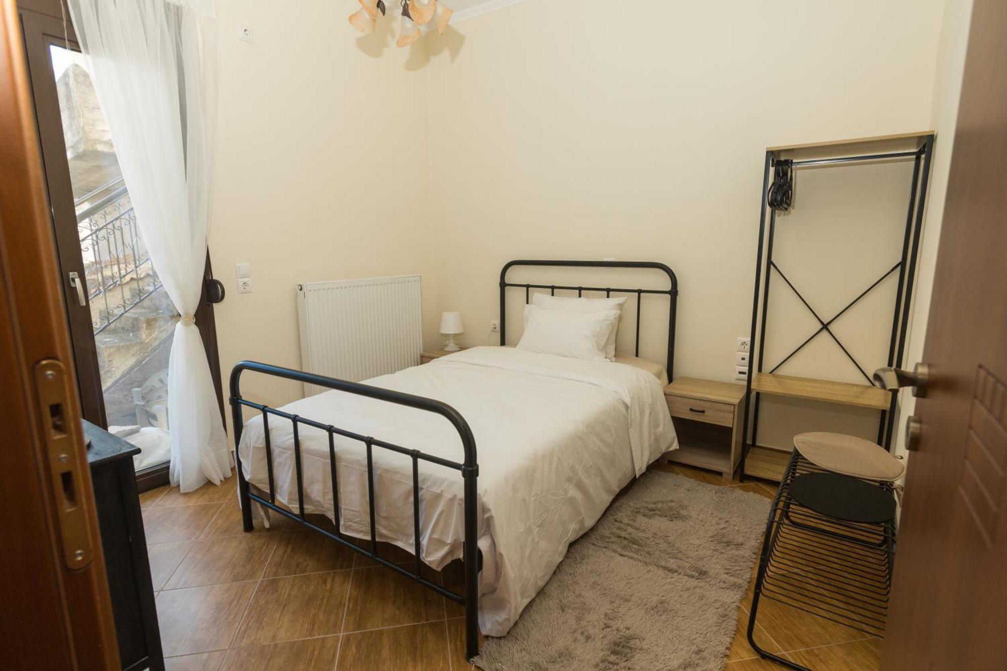 Avgerinos Ηome Breakfast Basket Complimentary Villa อัมฟิเกลีย ภายนอก รูปภาพ